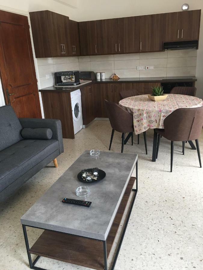 Christos Apartments Dhrousha Екстер'єр фото